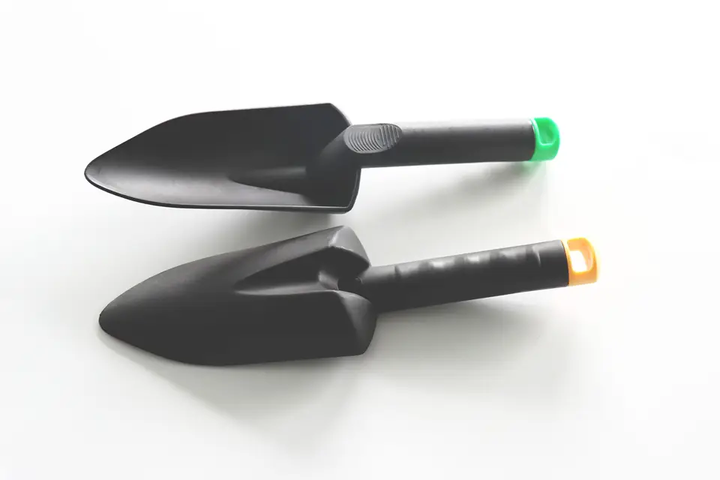 Plastic Small Mini Handheld Light-Weight Gardening Spade Scoop Trowel Shovel Digging Tool with Anti Slip Grip Hanging Hole